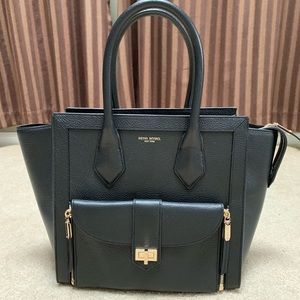 Henri Bendel bag